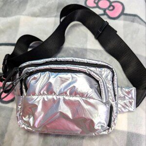 Nwot Carta Silver Metallic Fanny Pack Bum Bag